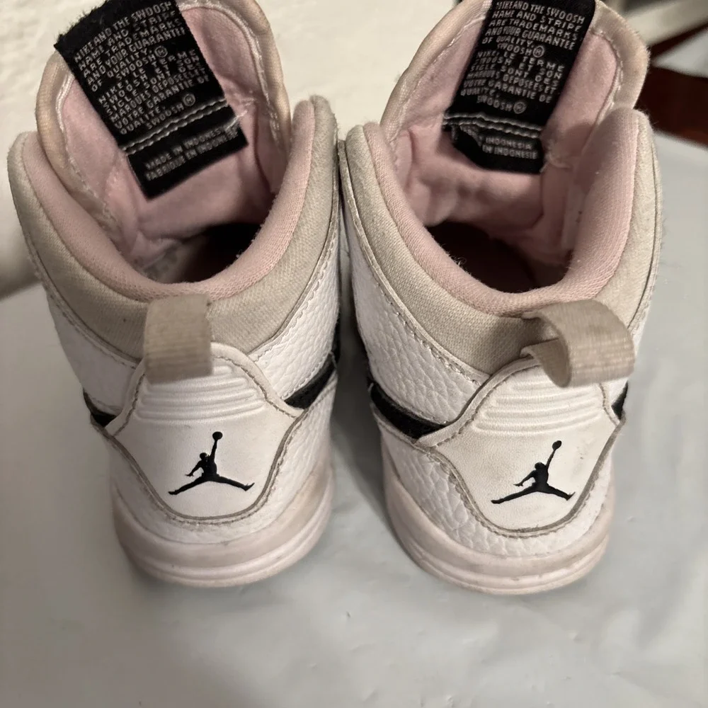 Nike Jordan Shoes‎ Kids Size 6